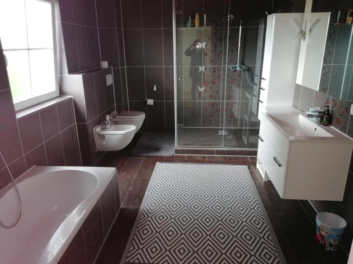 Grosses 4 Zimmer Apartment Naehe Messe Ганновер Екстер'єр фото